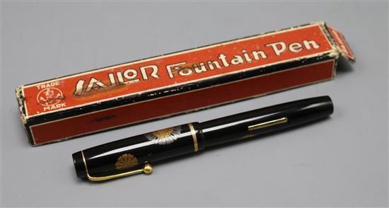 A boxed Sailor Namiki style lacquered fountain pen with 14ct gold nib inscribed Sailor regd patent office-4-